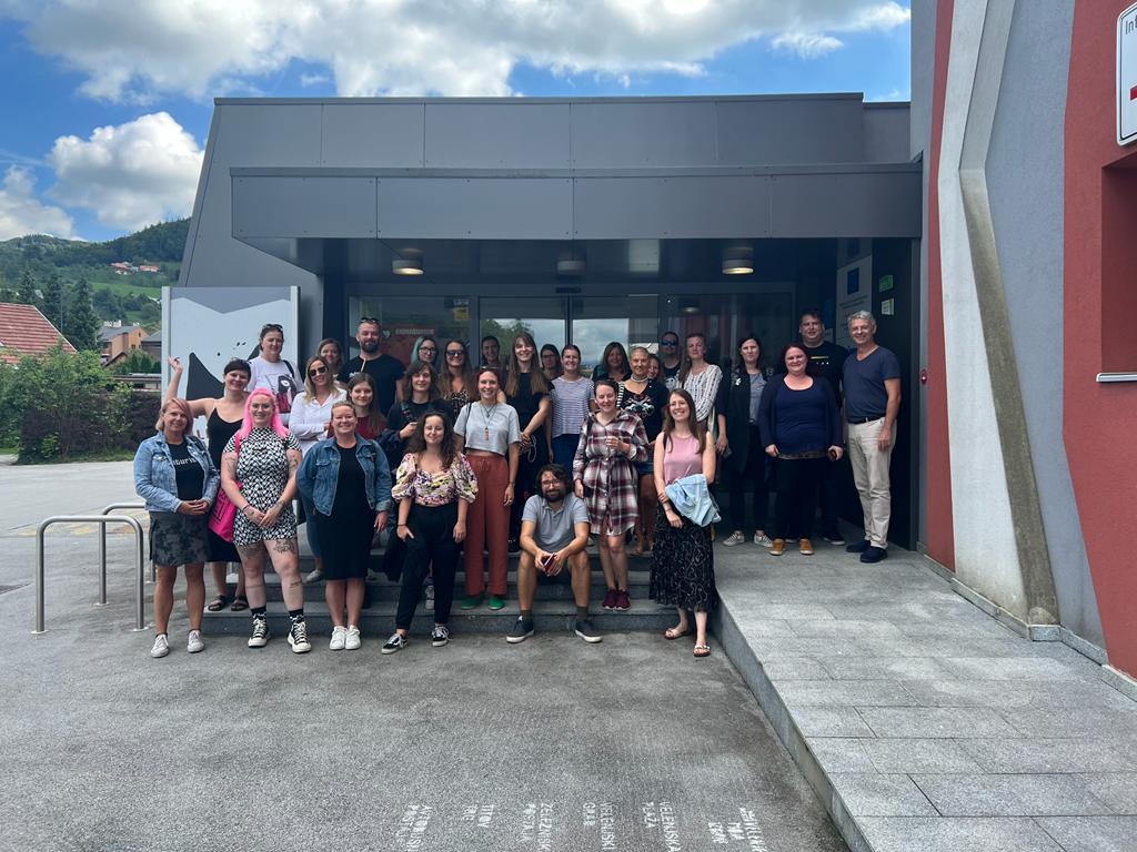 Članice Mreže MaMa na Skoku iz poletja