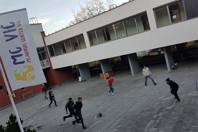 mladinski center vič